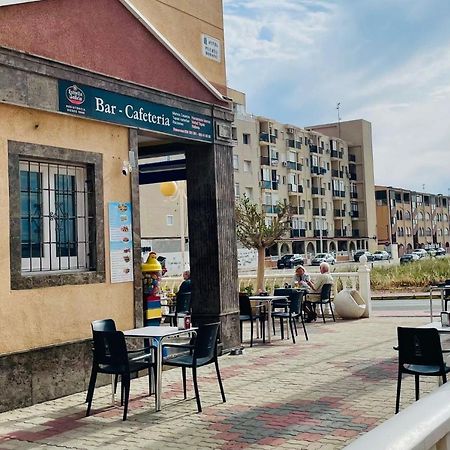 El Papagayo Apartment 2 Mins Walking To The Beach Торевиеха Екстериор снимка