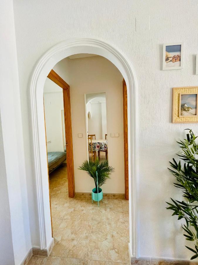El Papagayo Apartment 2 Mins Walking To The Beach Торевиеха Екстериор снимка